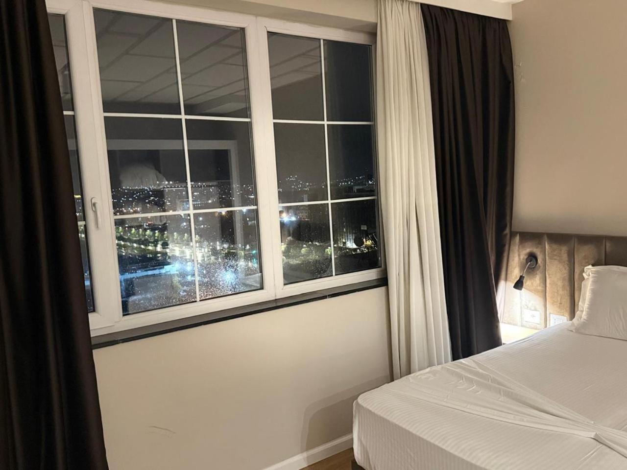 Vh Eurostar Center 2 Congress & Hotell 4*