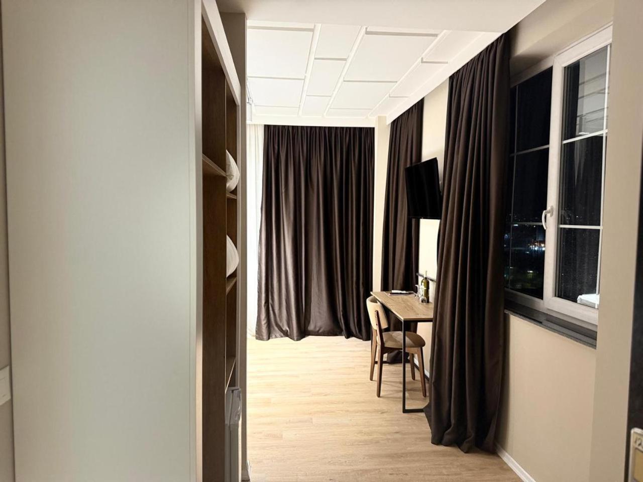 Vh Eurostar Center 2 Congress & 4*