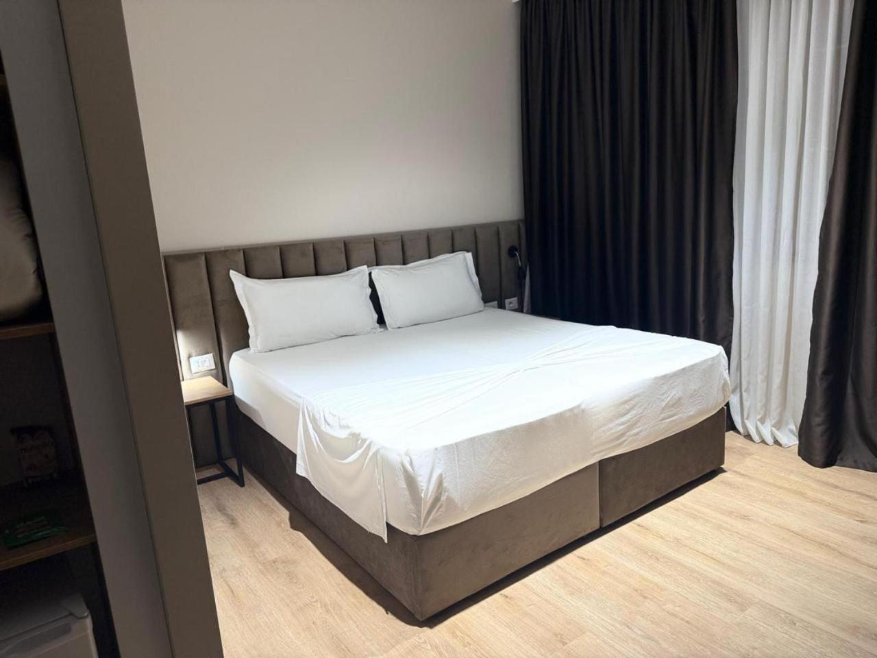 Vh Eurostar Center 2 Congress & 4*